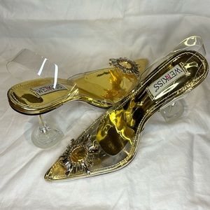 Wetkiss  Women's Transparent Heel 4” Crystal Rhinestone Pointed Toe Size 8